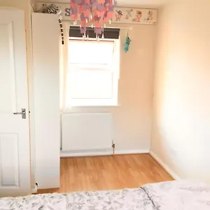  Holiday home Entire House In Christchurch United Kingdom