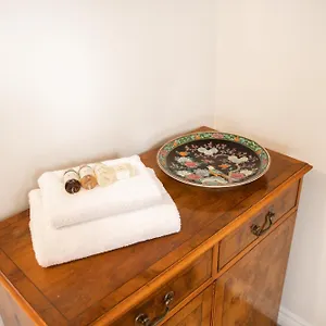  Holiday home Pet-friendly 2 Bed Near Train Station. For 6 People. United Kingdom